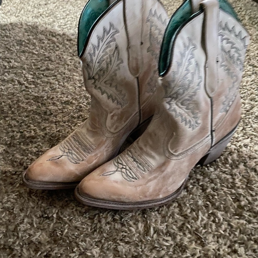 White Wash Corral booties, worn twice no flaws.